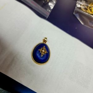 Pendant 1980 AVON Royal Impressions Pendant - royal  blue